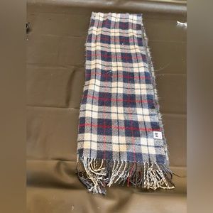 Plaid Scarf by The Rail‎